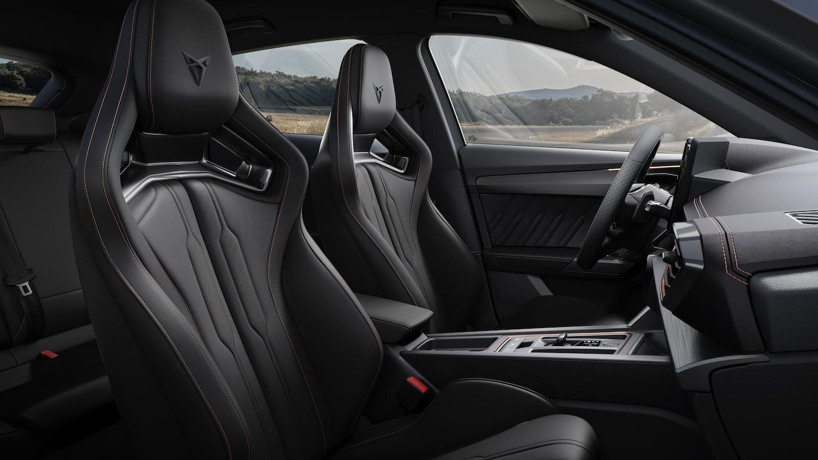 Estos asientos CUPBucket tapizados en piel Nappa son opcionales en el Cupra Formentor VZ5.