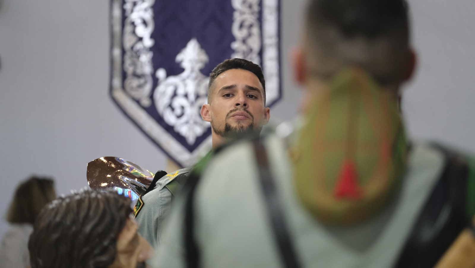 La Legión custodia el Cristo de la Buena Muerte en la Semana Santa de El Parador 2025