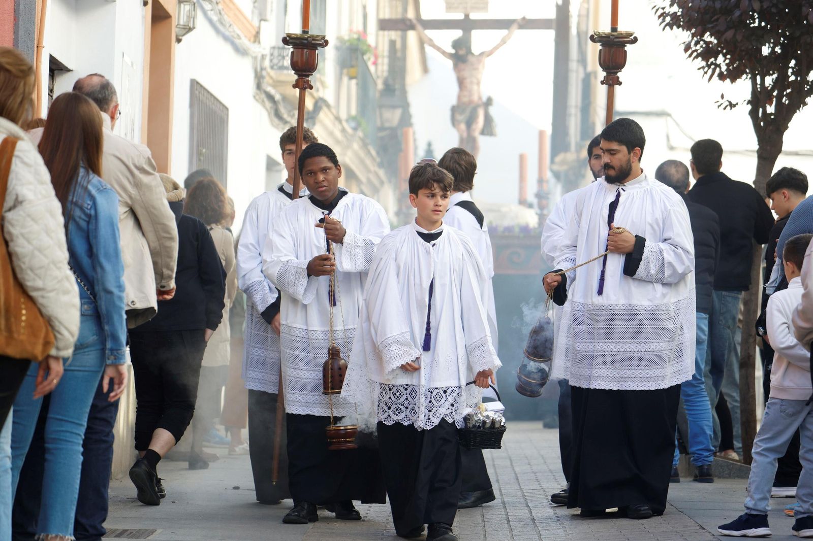 La procesión de la Universitaria en este Martes Santo de Córdoba, en imágenes