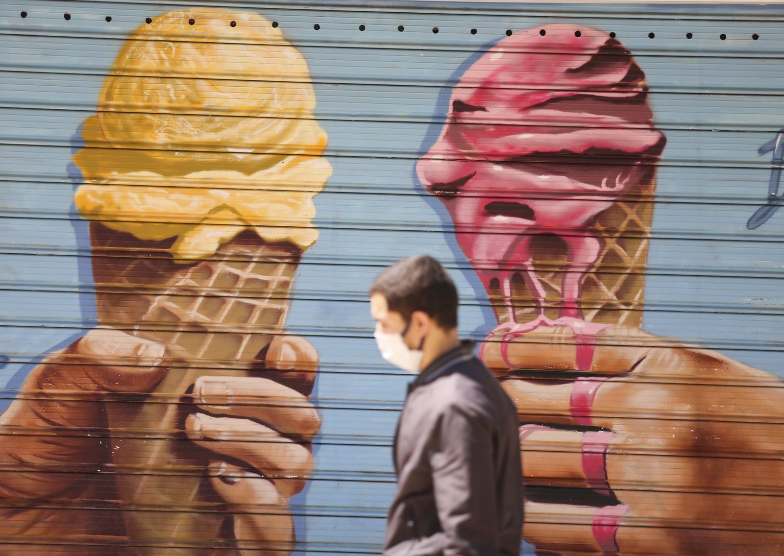 Fotos del Torremolinos menos turístico por culpa del coronavirus
