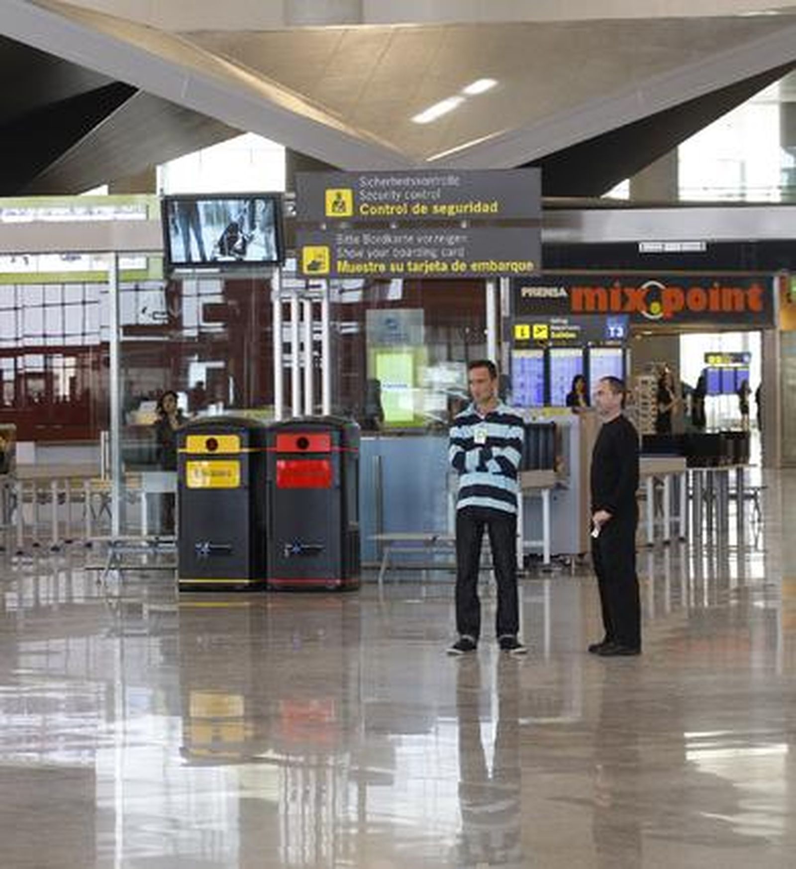 Imágenes de la nueva terminal del aeropuerto Pablo Ruiz Picasso

Foto: Sergio Camacho