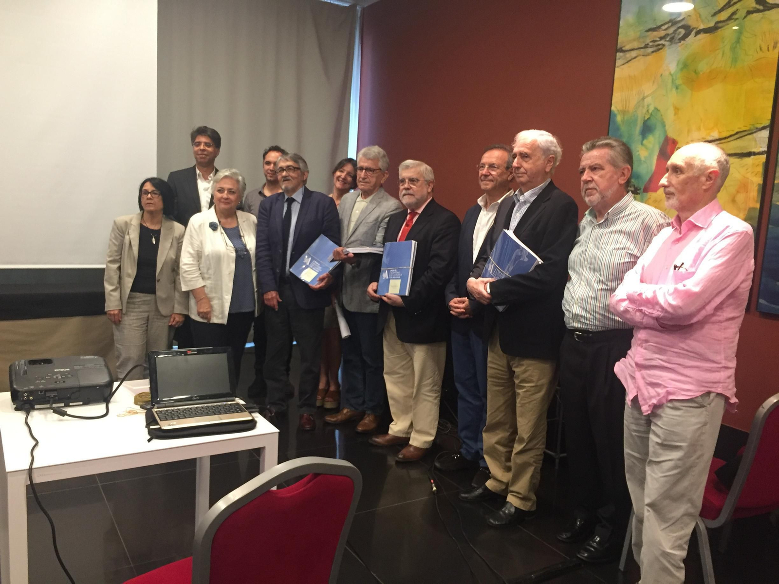 Plataforma de entidades culturales con el proyecto que presentaron a las administraciones en julio.