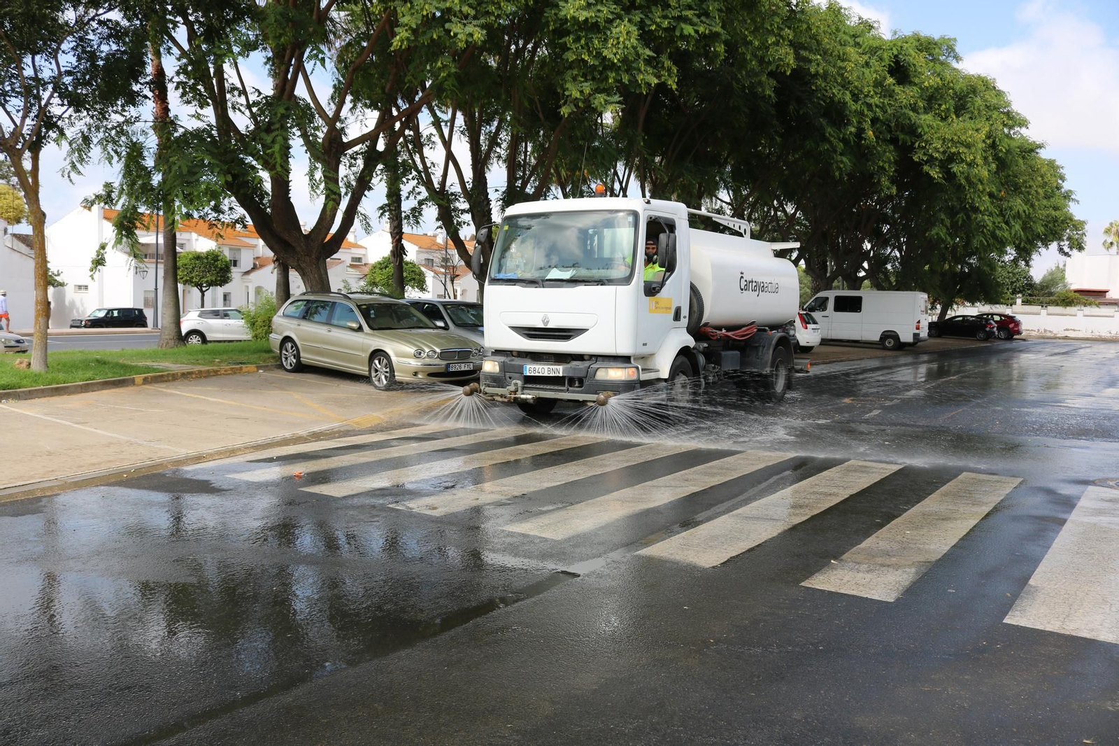 El Ayuntamiento de Cartaya refuerza la desinfección en los tres núcleos poblaciones.