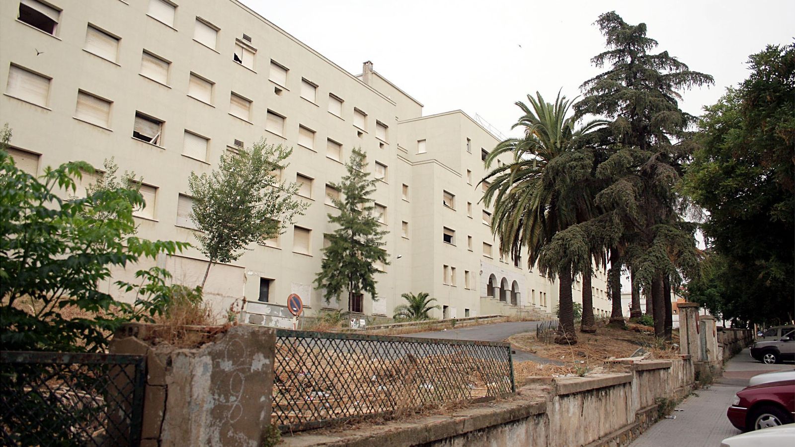 El antiguo hospital Manuel Lois de Huelva, también conocido como El Agromán.