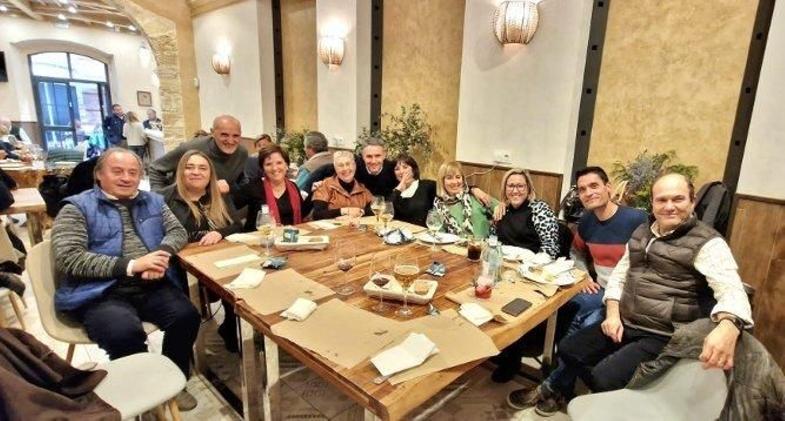 Pepe García, Reme Aguilar, Fernando Sobrino, Pilar Álvarez, Lola Picón, Jorge Bailón, Asun Rodríguez, Pilar Moreno, Rocío Rebouzas, José Alberto Ortega y Tomás Díaz.