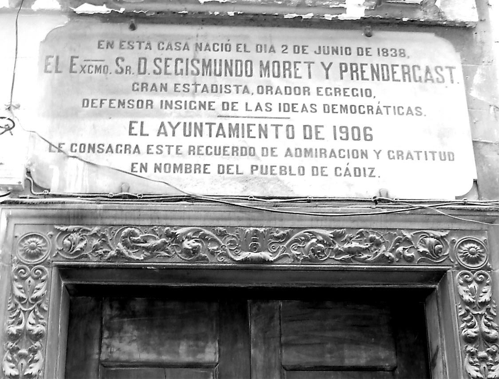 Cádiz se lo agradeció con esta placa en su casa natal de la calle Sacramento. Cádiz se lo agradeció con esta placa en su casa natal de la calle Sacramento.