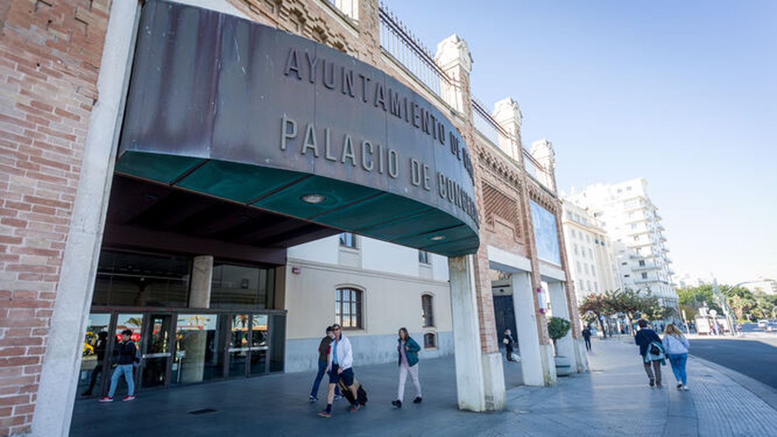 La fachada del Palacio de Congresos de Cádiz