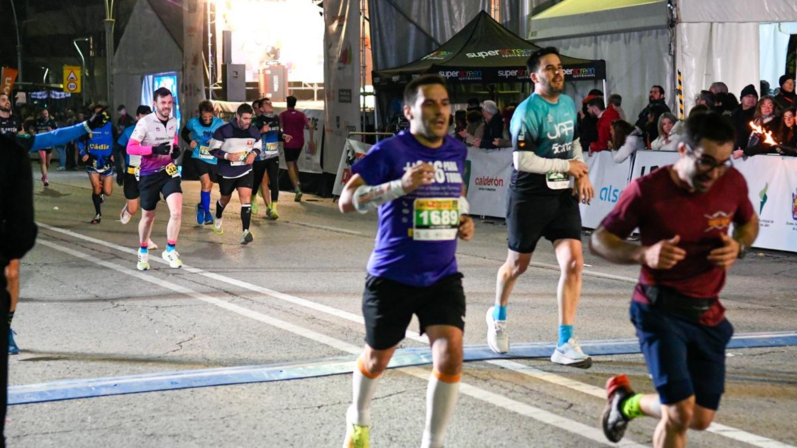 En imágenes: búscate en tu llegada a meta de la Carrera de San Antón 2025 (3)