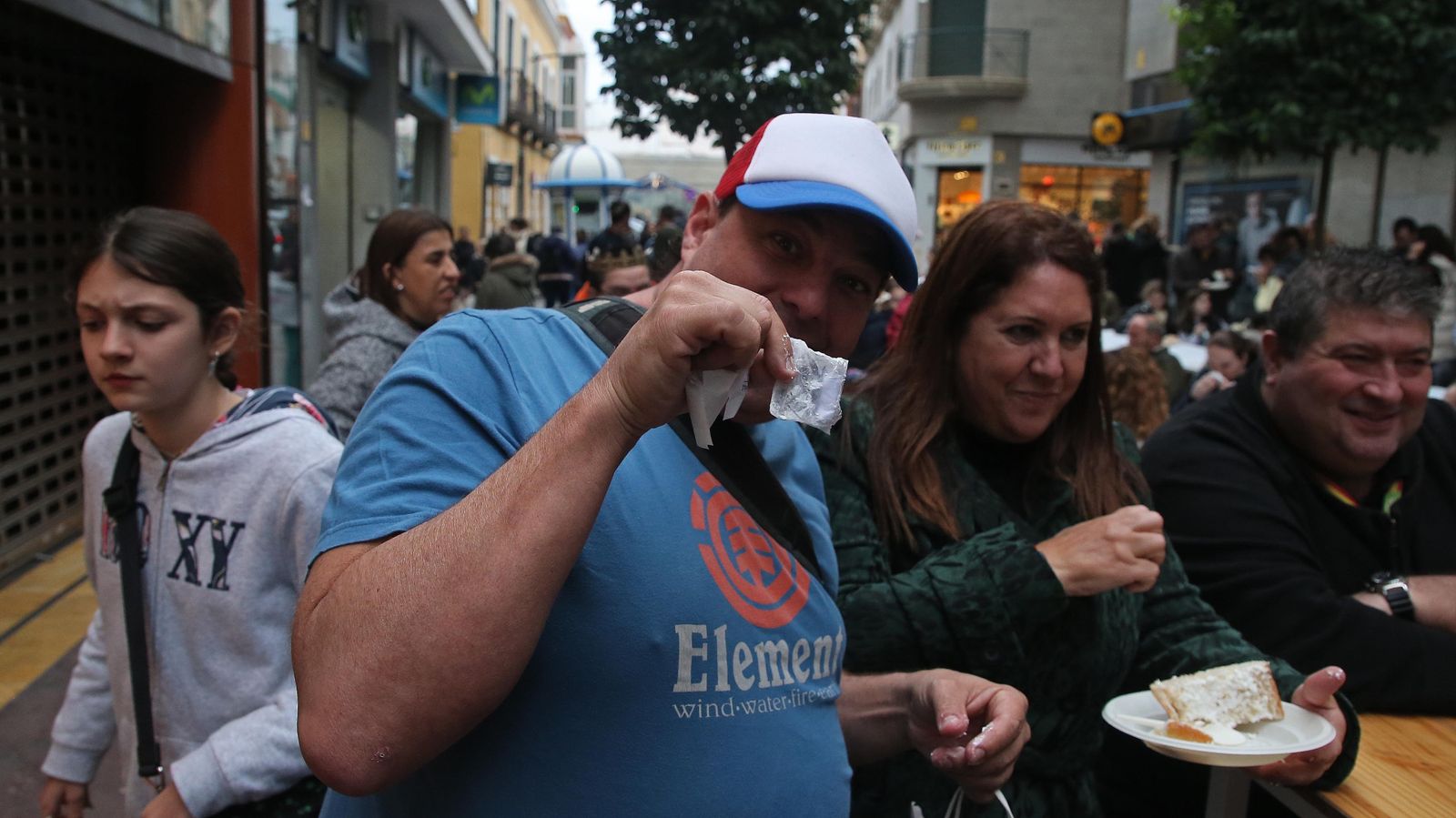 Fotos del II Roscón de Reyes gigante en Algeciras
