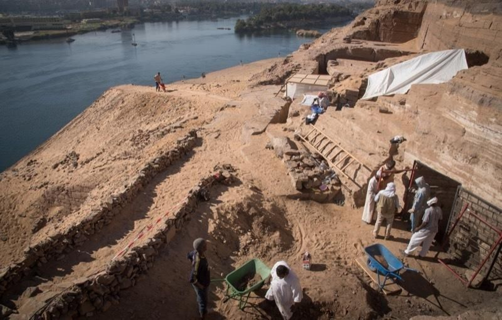 Imágenes de la última campaña del equipo liderado por Alejandro Jiménez en la necrópolis de Qubbet el-Hawa.