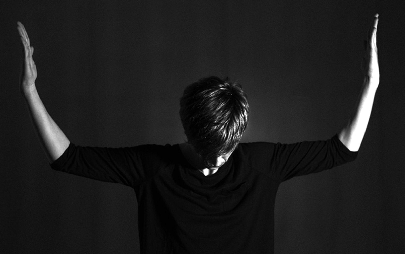 Una imagen promocional de 'Y qué más da, todo es gracia',  de Luz Arcas.