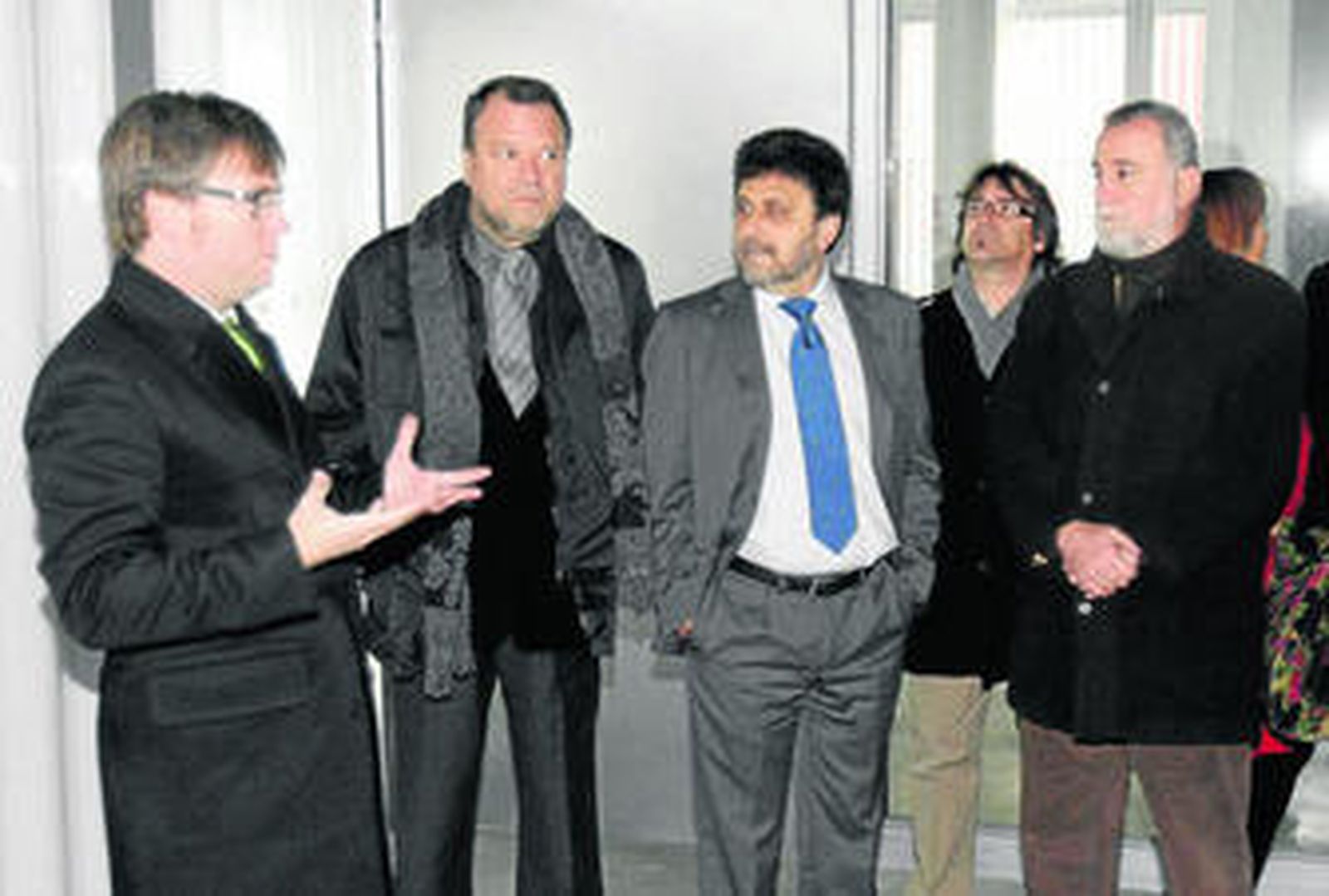 El arquitecto del edificio, con Alfredo Sánchez Monteseirín, Juan Jiménez y Antonio Rodrigo Torrijos.