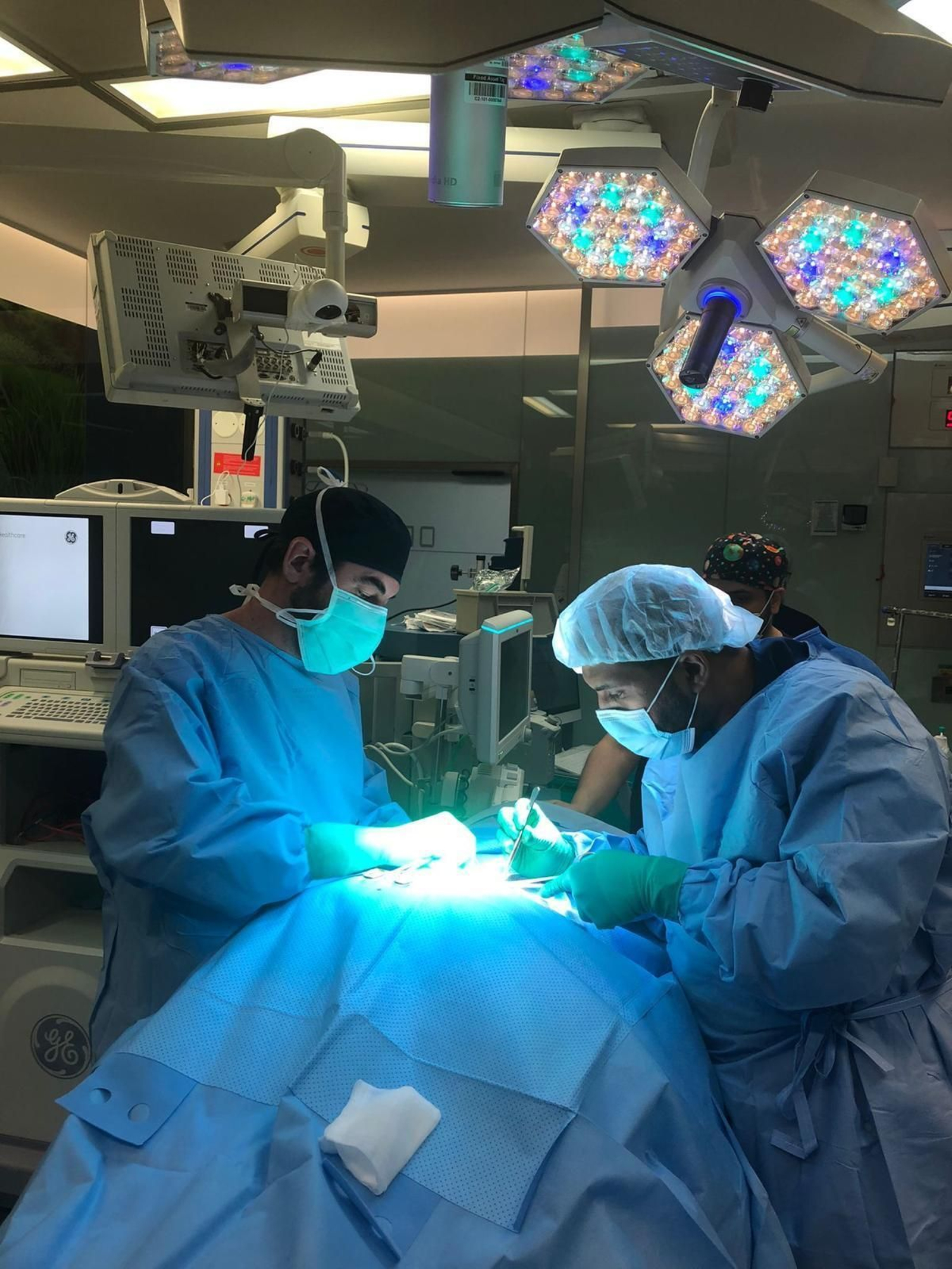 El doctor Trinidad durante su visita a Riad.