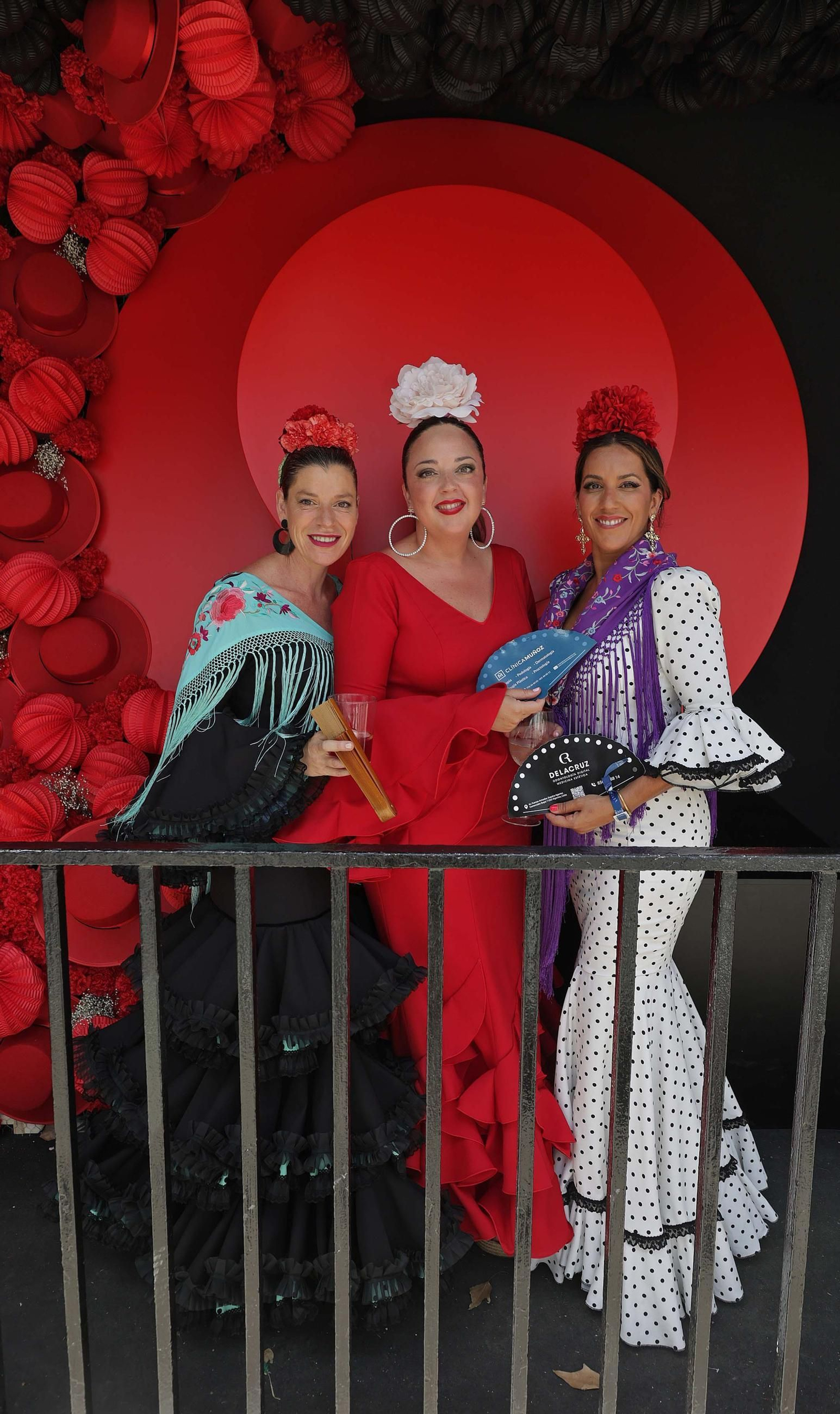 Búscate en las fotos del Domingo por Sevillanas de la Feria Real de Algeciras 2025