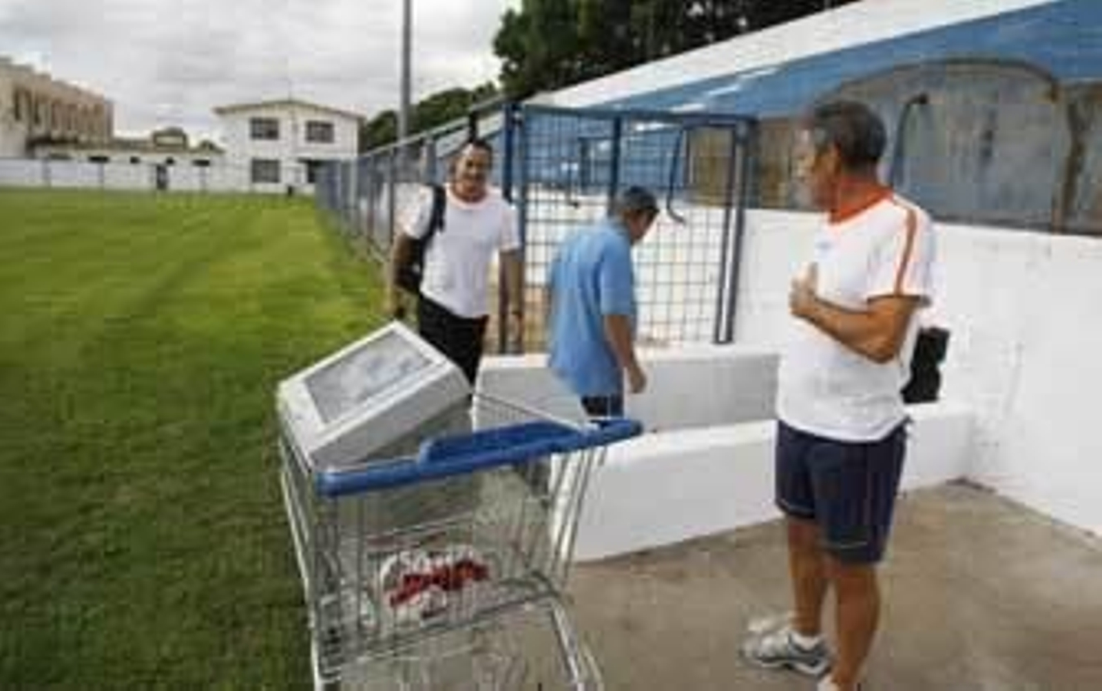 Luna cambió el plan de entrenamiento y sus jugadores tuvieron sesión de vídeo en el vestuario. /Pascual Luna cambió el plan de entrenamiento y sus jugadores tuvieron sesión de vídeo en el vestuario. /Pascual