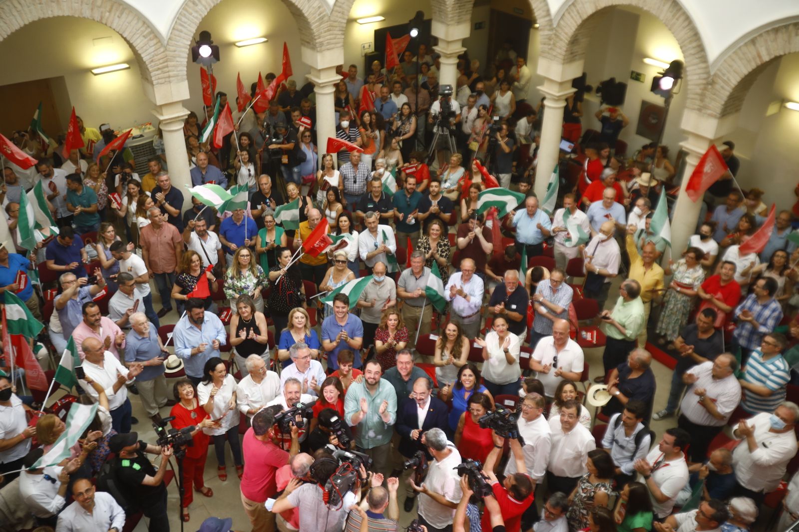 Elecciones Andalucía: La visita de los barones del PSOE en Córdoba, en imágenes