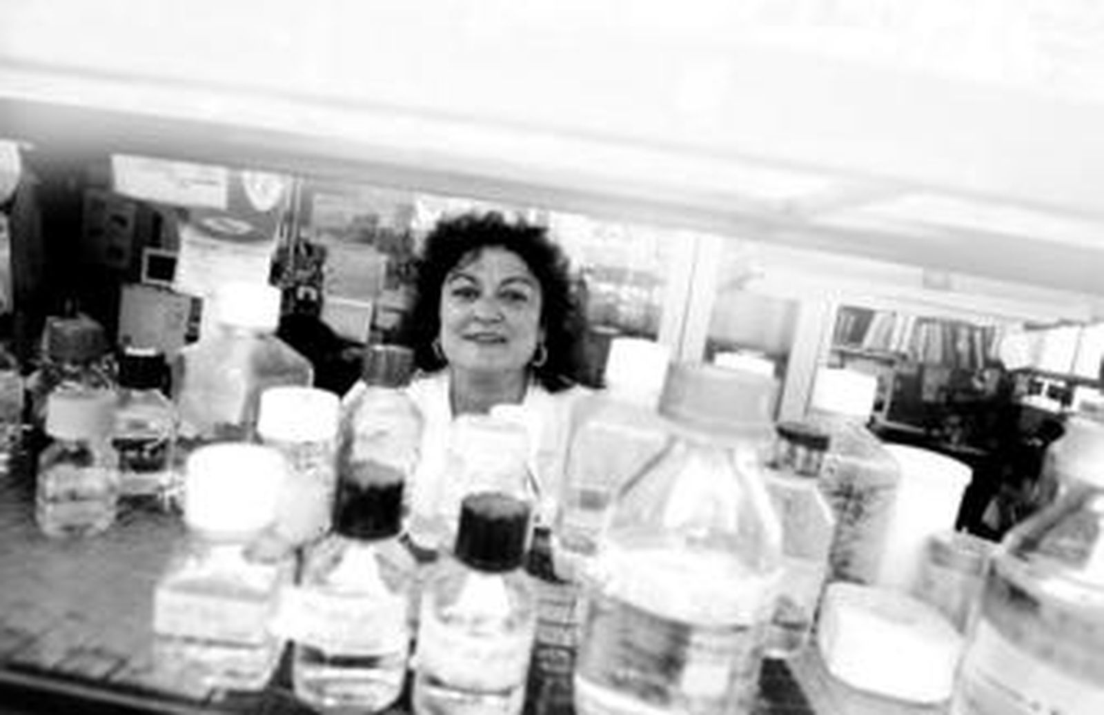 Francisca Sánchez Jiménez, en el laboratorio del departamento de Bioquímica y Biología Molecular de la Facultad de Ciencias.