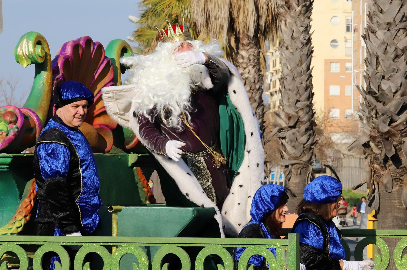 Imágenes de la cabalgata de los Reyes Magos de Huelva