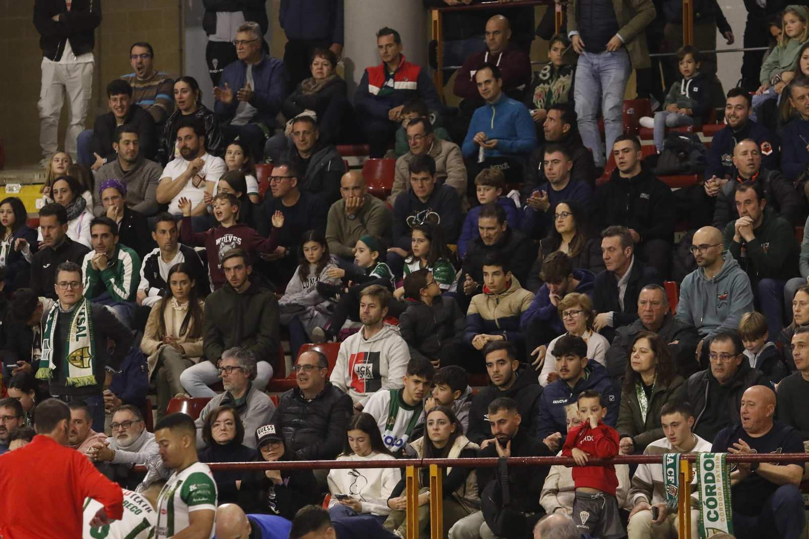 Las mejores fotos de la victoria del Córdoba Futsal ante el Noia