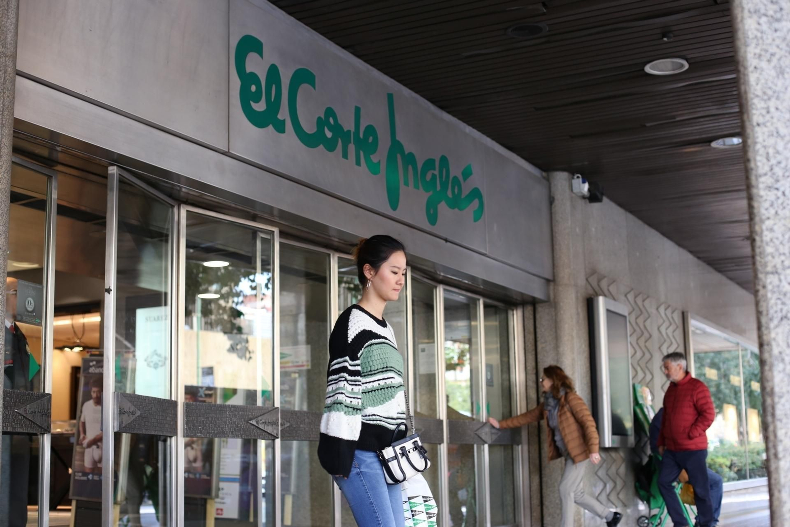 El Corte Inglés de la plaza de El Duque de Sevilla.