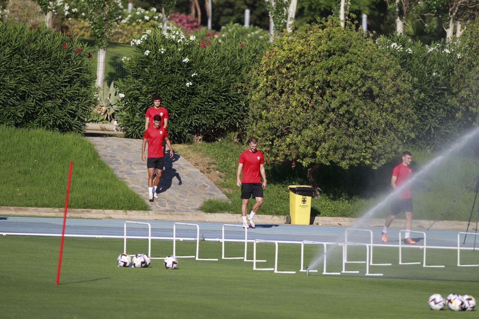 Imágenes del primer entramiento de la U.D. Almería en la Liga Santander, temporada 2022-2023