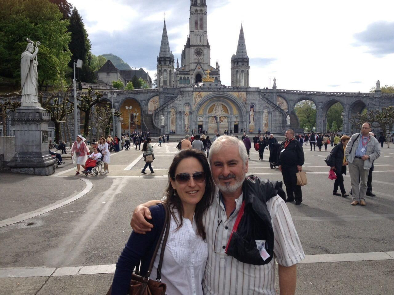 La fallecida Manuela Morales y su padre José Morales