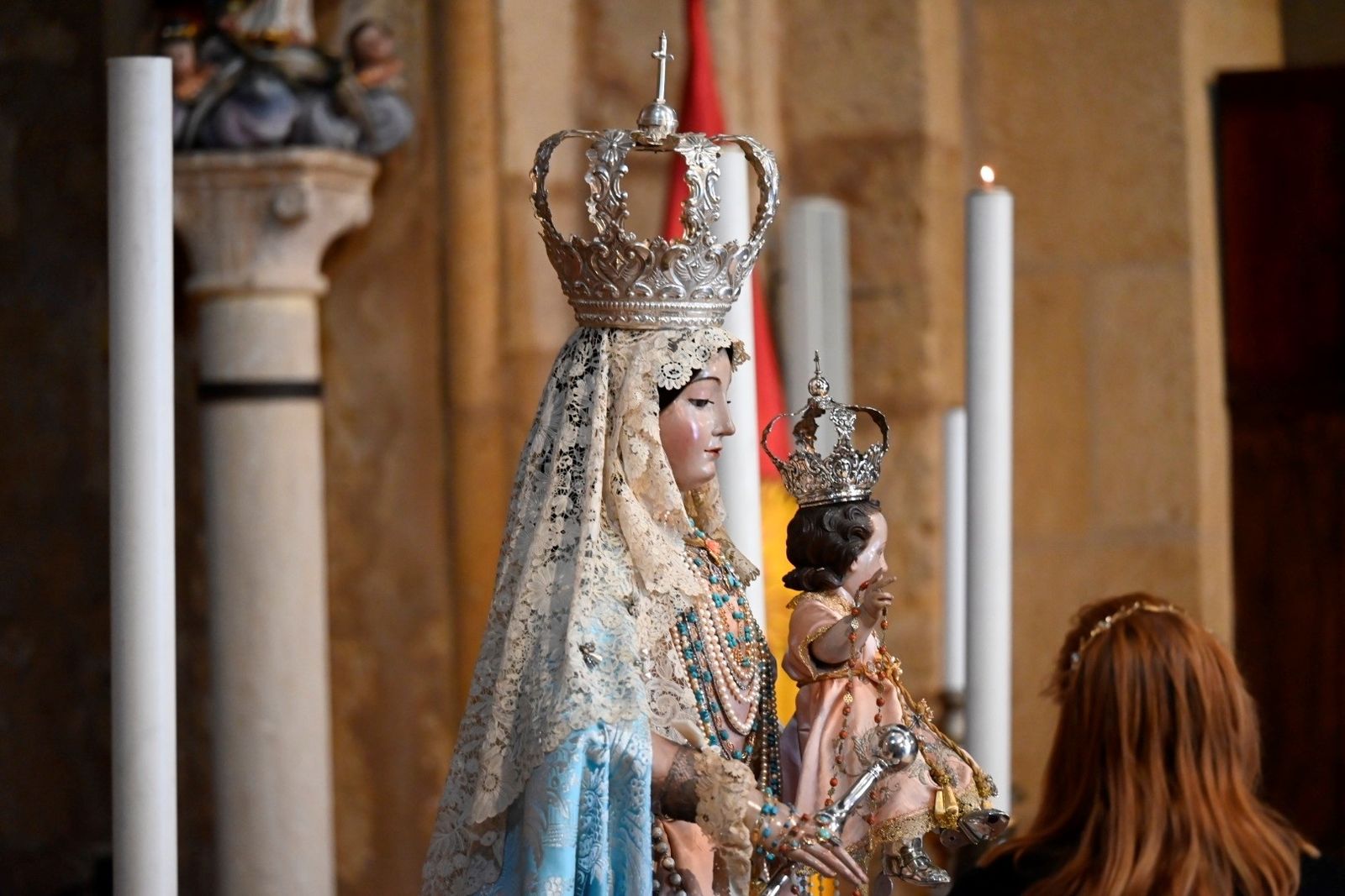 El tradicional encuentro de los cordobeses con la Virgen de los Remedios en martes y 13, en imágenes