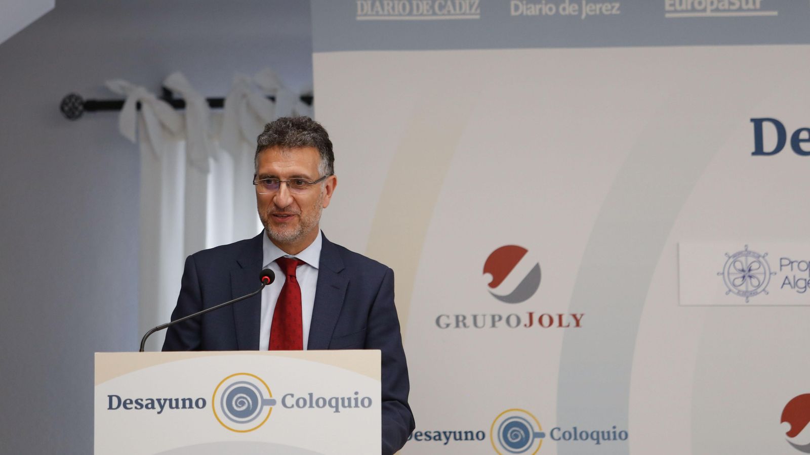 Fotos del Desayuno Coloquio de Europa Sur y el Propeller Club de Algeciras con Benito Núñez Quintanilla