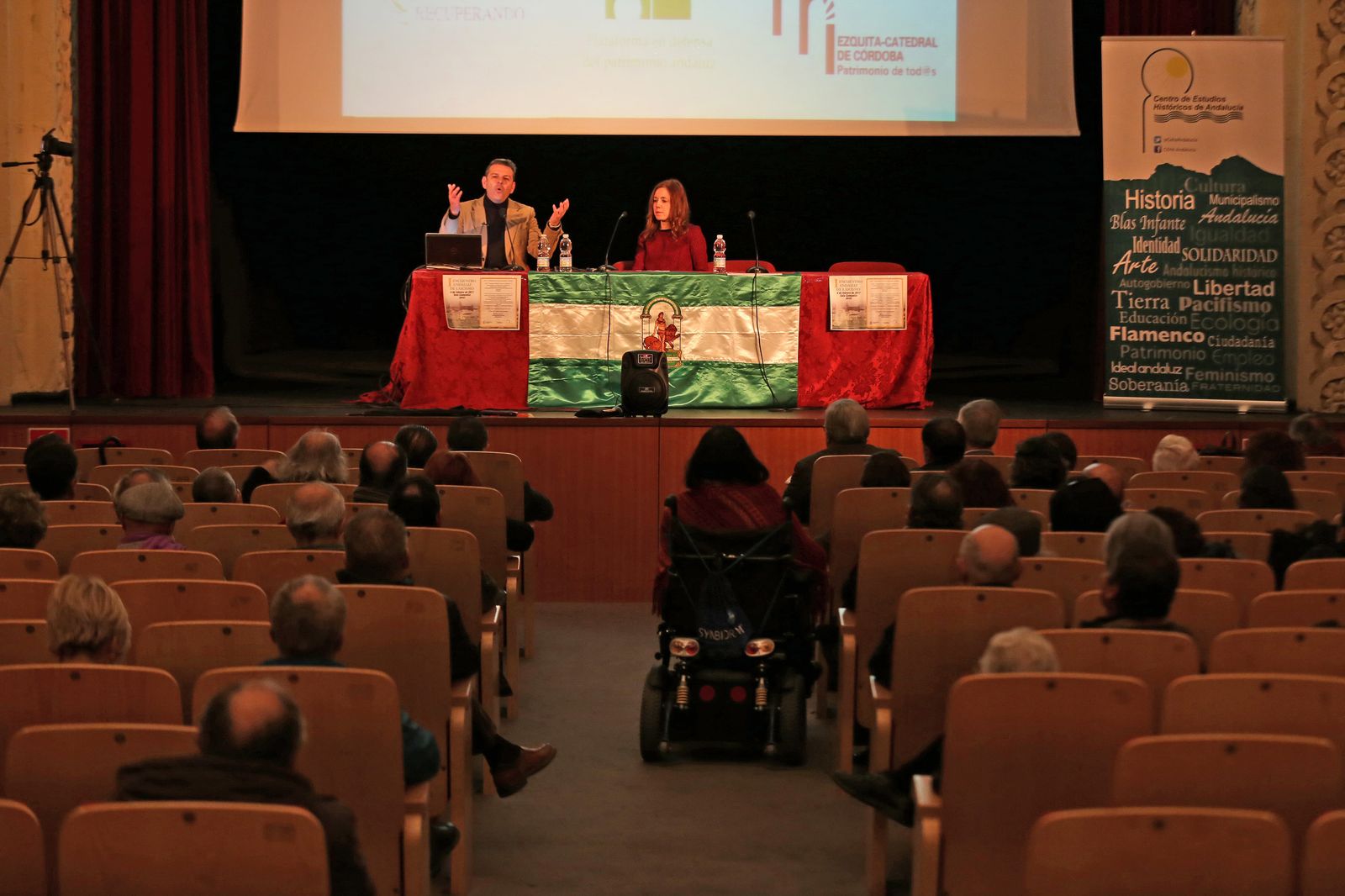 Un momento del Encuentro de Laicismo celebrado ayer en Compañía.