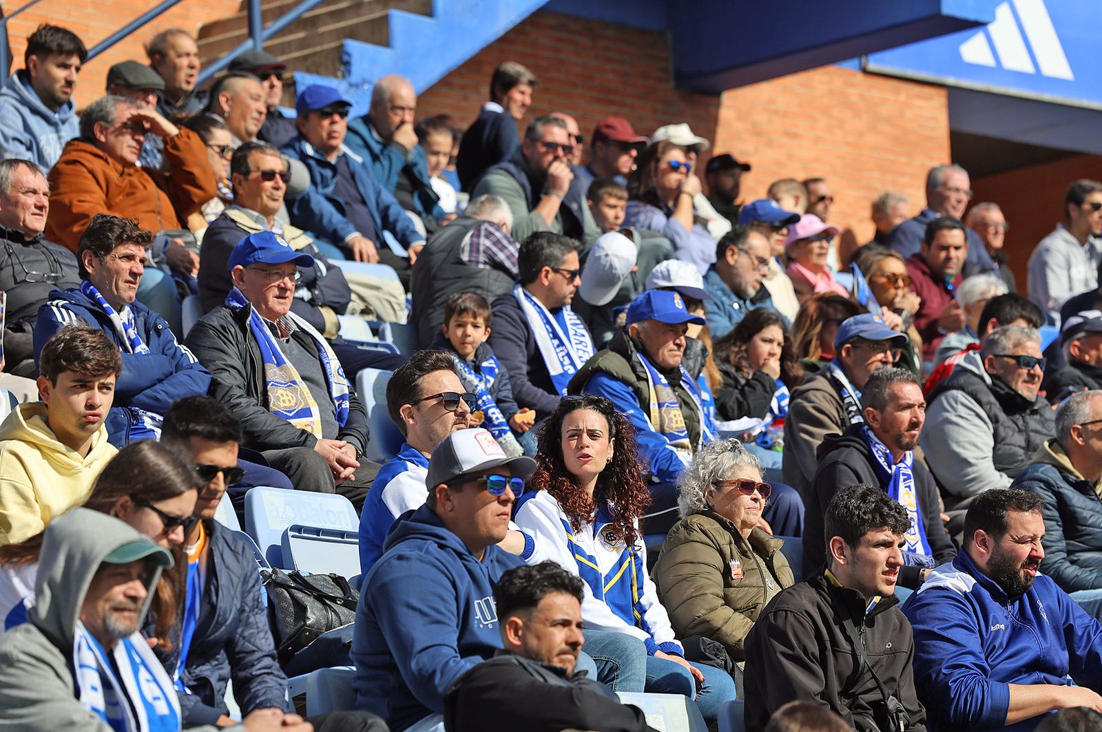 Búscate en las gradas del Nuevo Colombino en el Recre-Yeclano