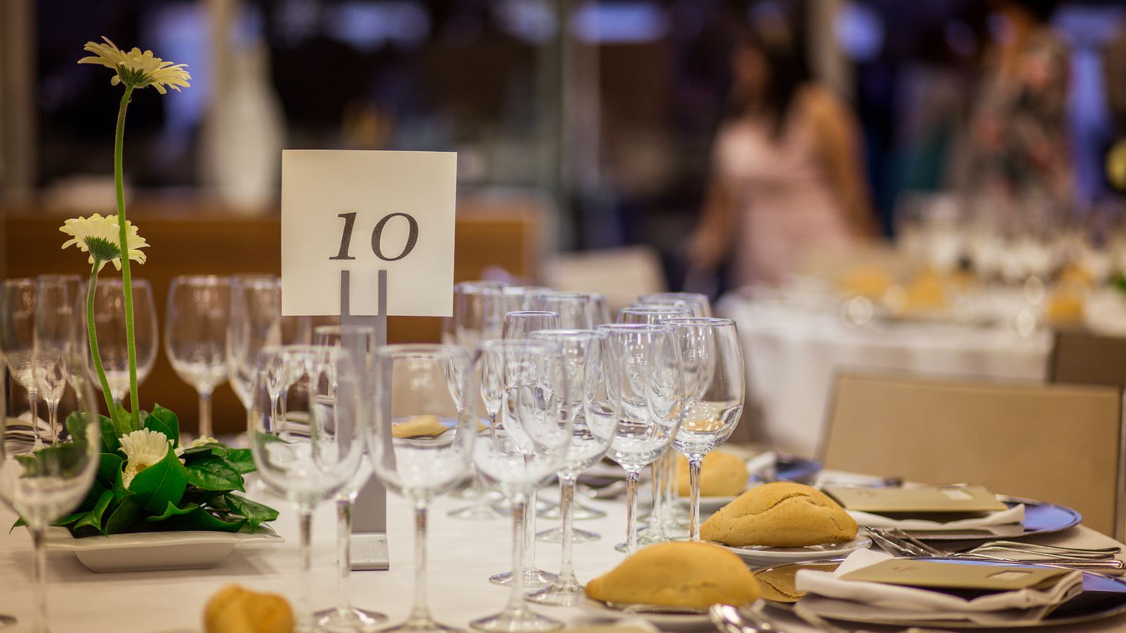 Detalle de una mesa de celebración.