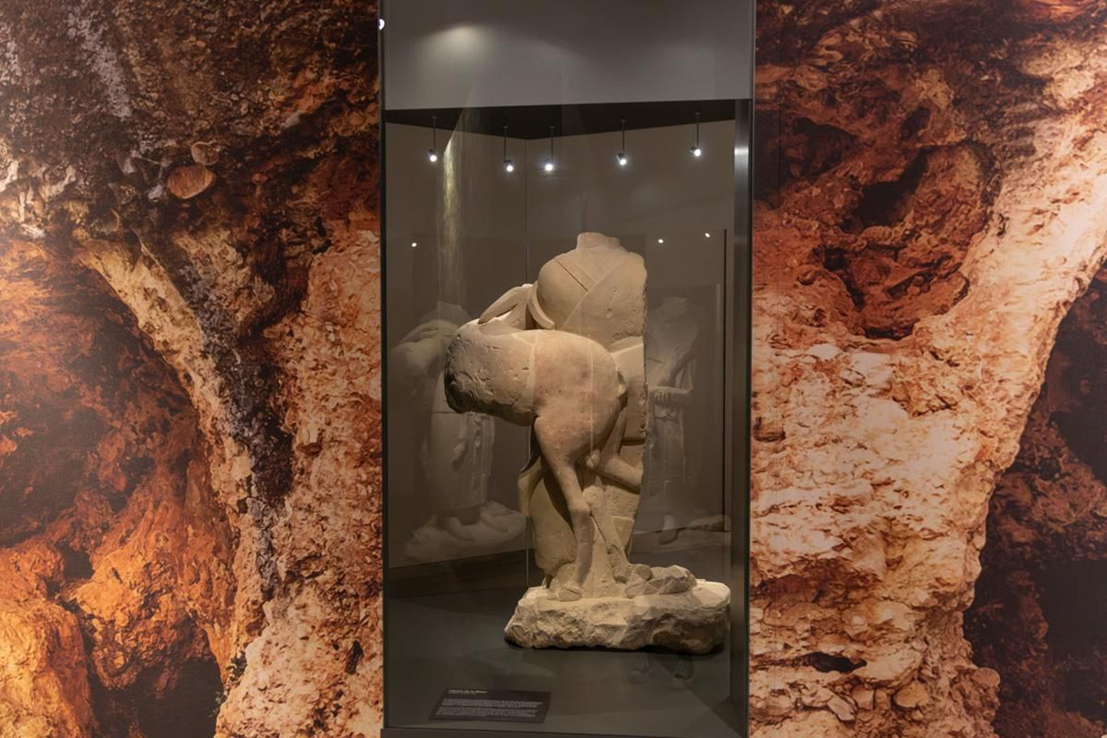 Exposición La Dama, el Príncipe, el Héroe y la Diosa, en el Museo Íbero