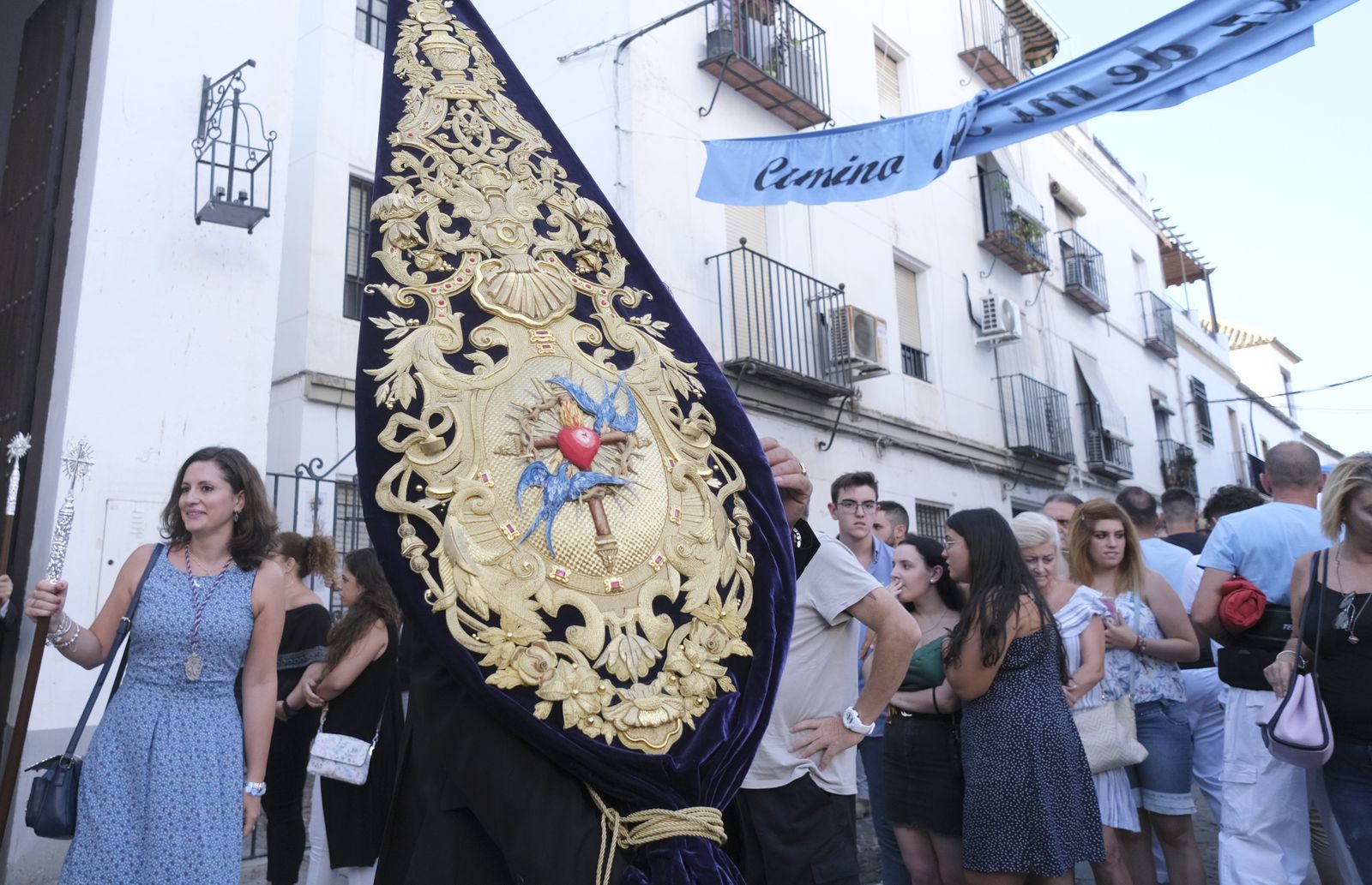 La procesión de la Virgen de Acá por las calles de Córdoba, en imágenes