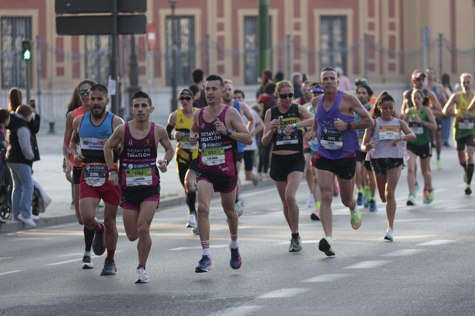 Las imágenes de la Maratón de Sevilla 2022 (7)