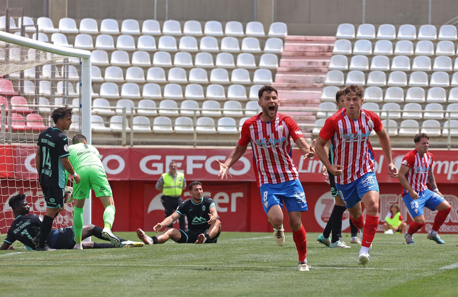 Las  mejores fotos del Algeciras - Atlético Baleares de Primera RFEF