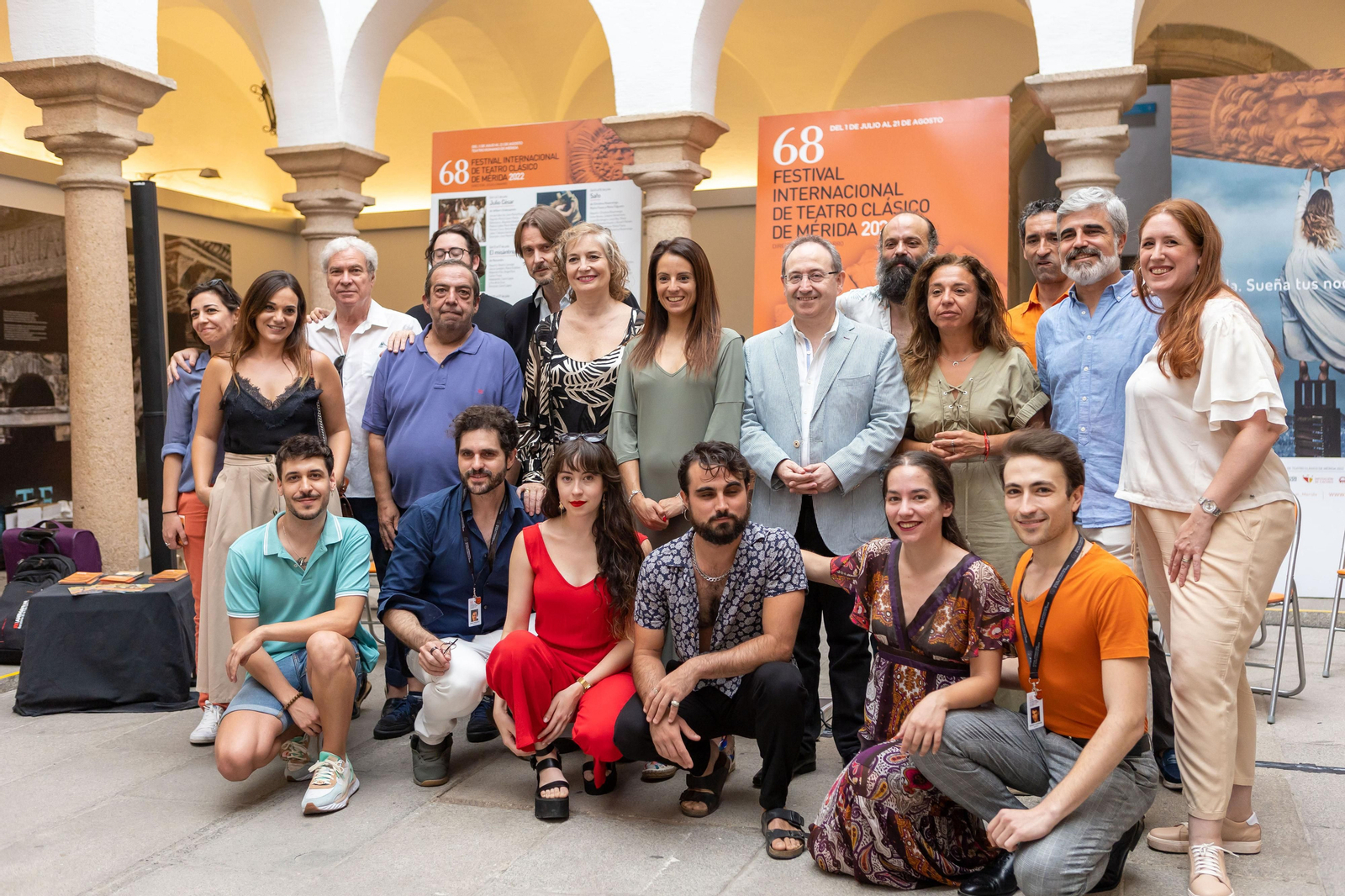 Una foto de familia de Minerva.