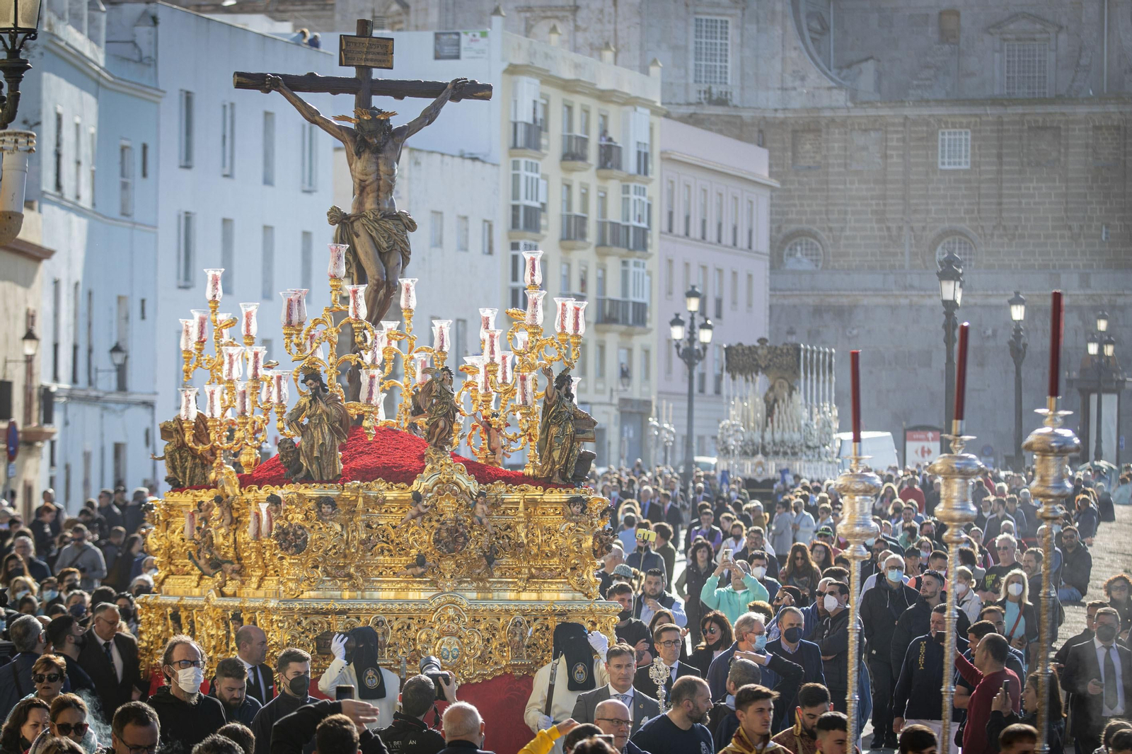 Imágenes del regreso de La Palma a su templo en la Semana Santa de Cádiz 2022