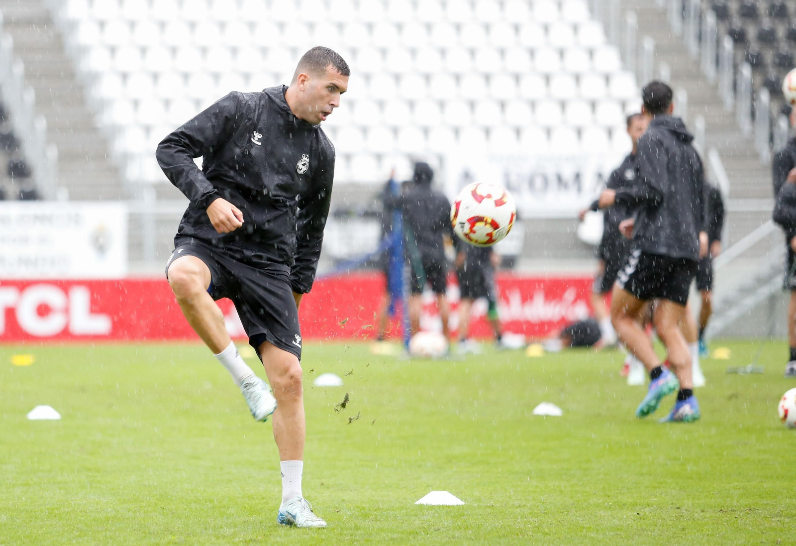 Las fotos del primer entrenamiento de Javi Moreno al frente de la Balona en La Línea