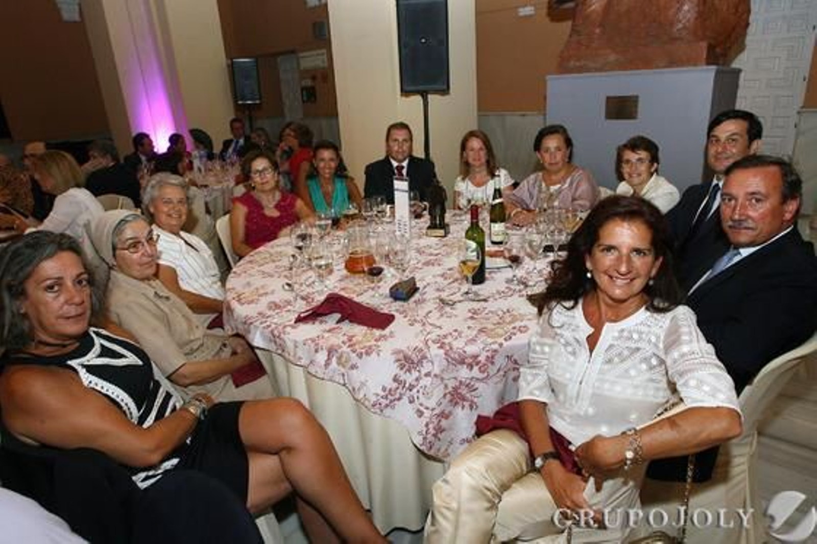 María Padilla, María Montejo, Mª Isabel de Sendo, Amalia Carpio, Mª del Mar Caldentey, José Luis Hernández, Margarita Fuentes, Remedios Lema, Mª de la O Barroso, Francisco José Crespo, Jesús Sánchez y Mª José Marfil.

Foto: Alberto Dominguez/ Paqui Segarra