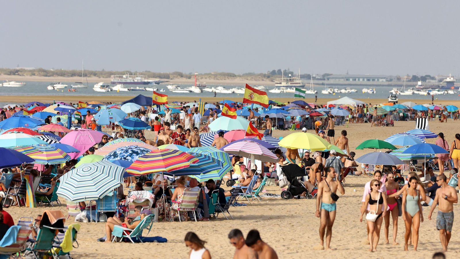 Imágenes del primer día del 2º ciclo de las Carreras de Caballos de Sanlucar