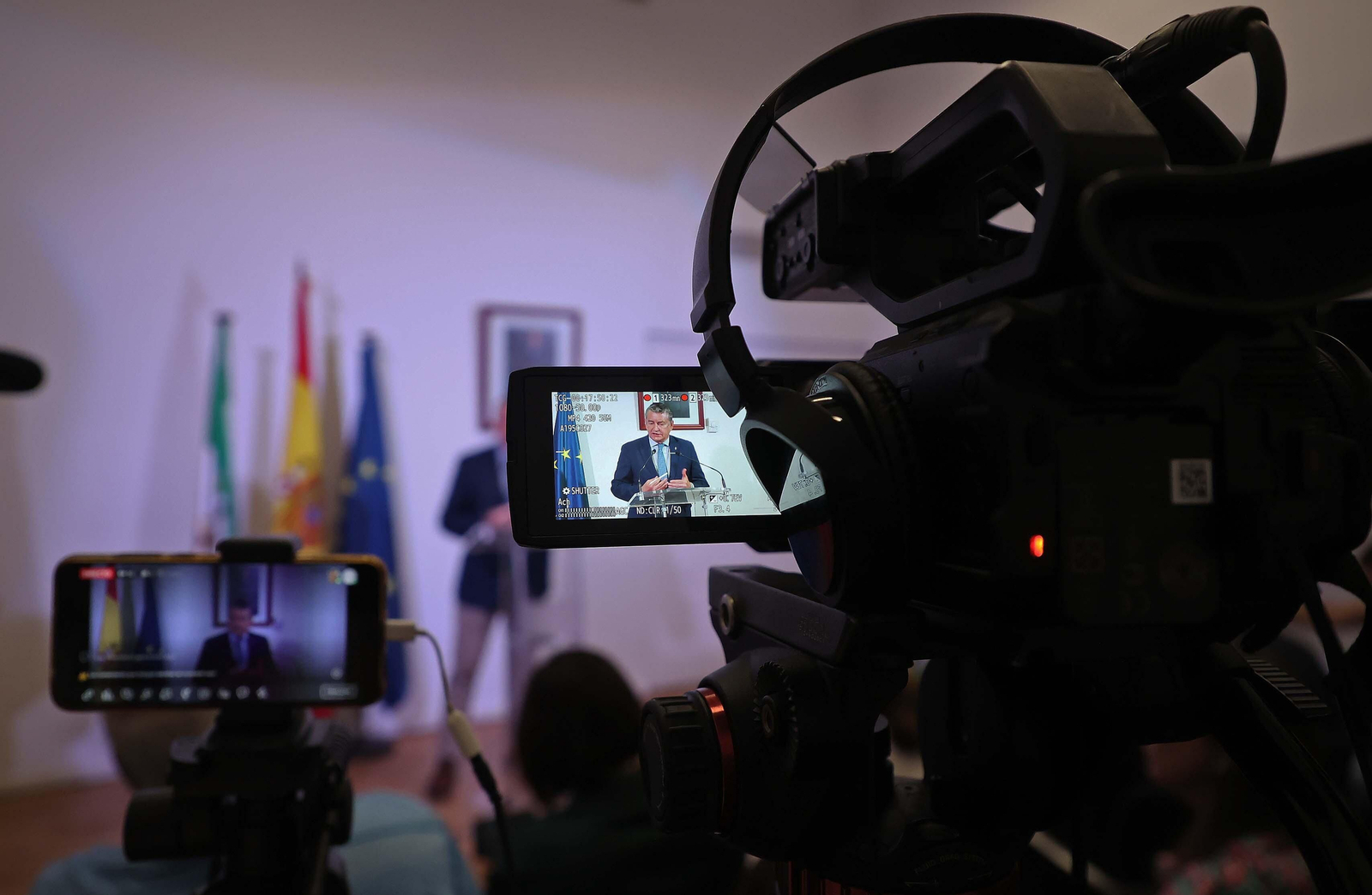 La reunión sobre el Brexit entre los alcaldes de la comarca y el ministro de Exteriores José Manuel Albares, en imágenes