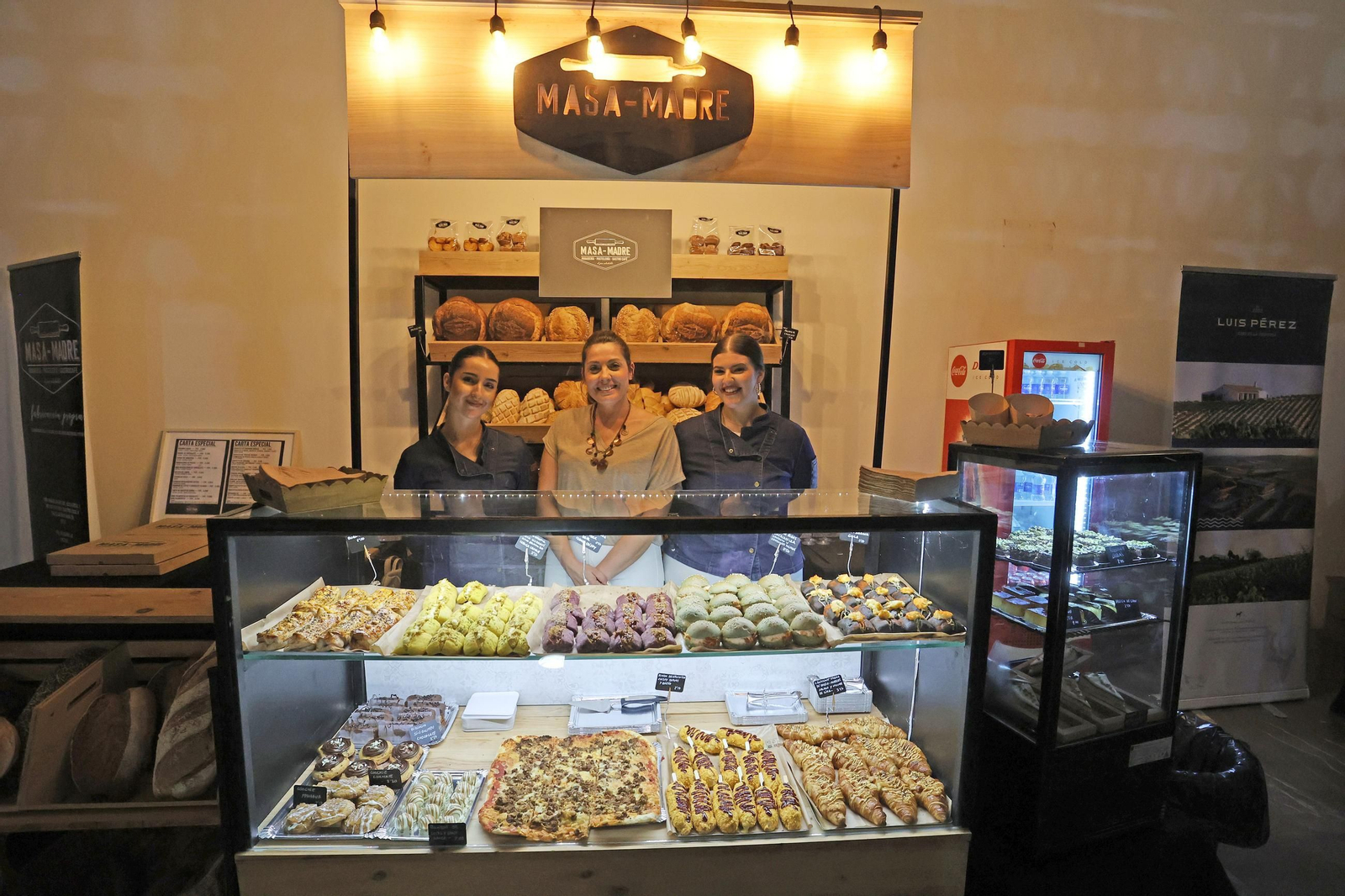 Inauguración de 'Entre Vinos Tintos y Blancos' en Jerez