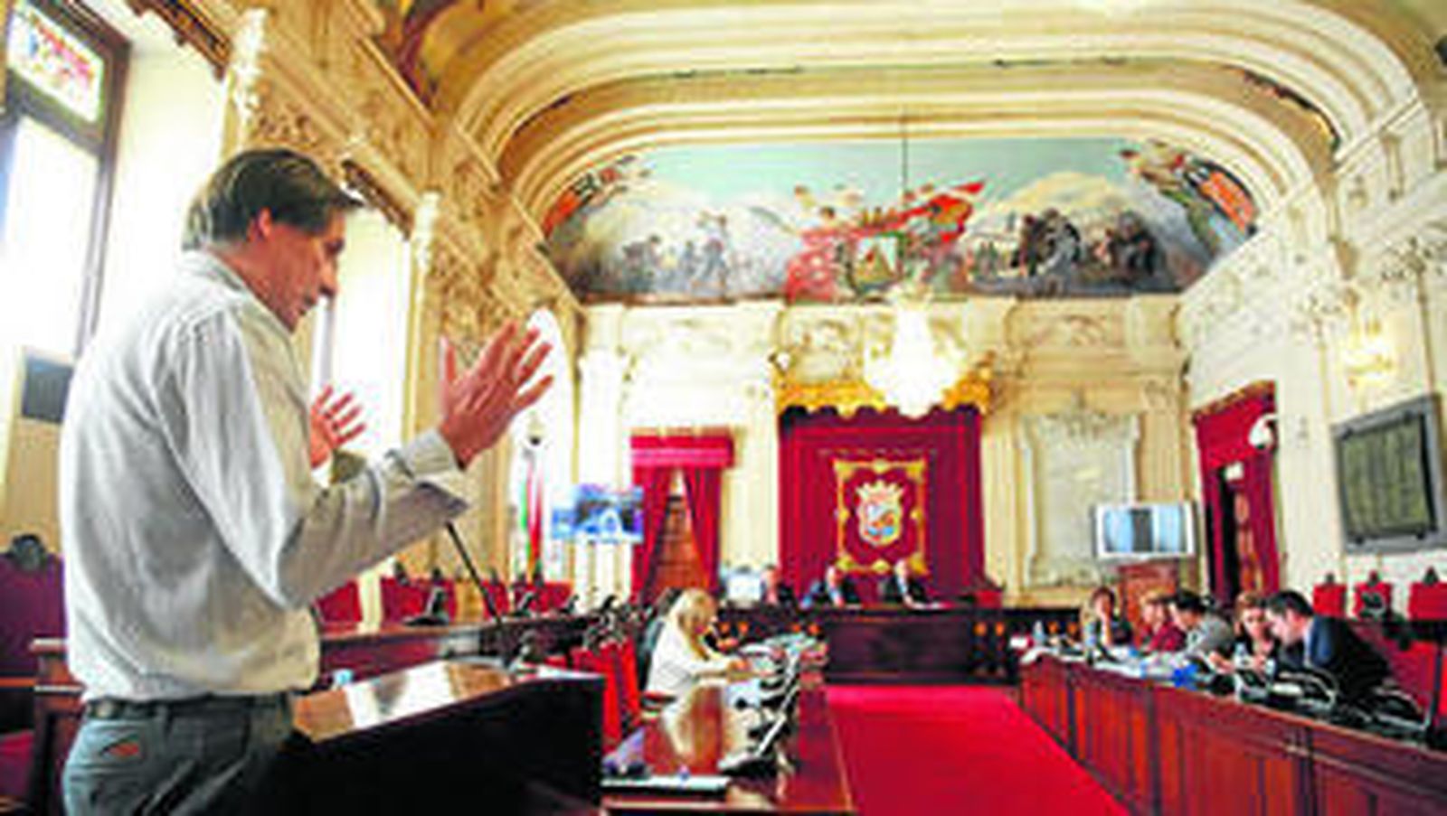 Damián Caneda, ayer, en su intervención en la comisión de investigación de Art Natura.