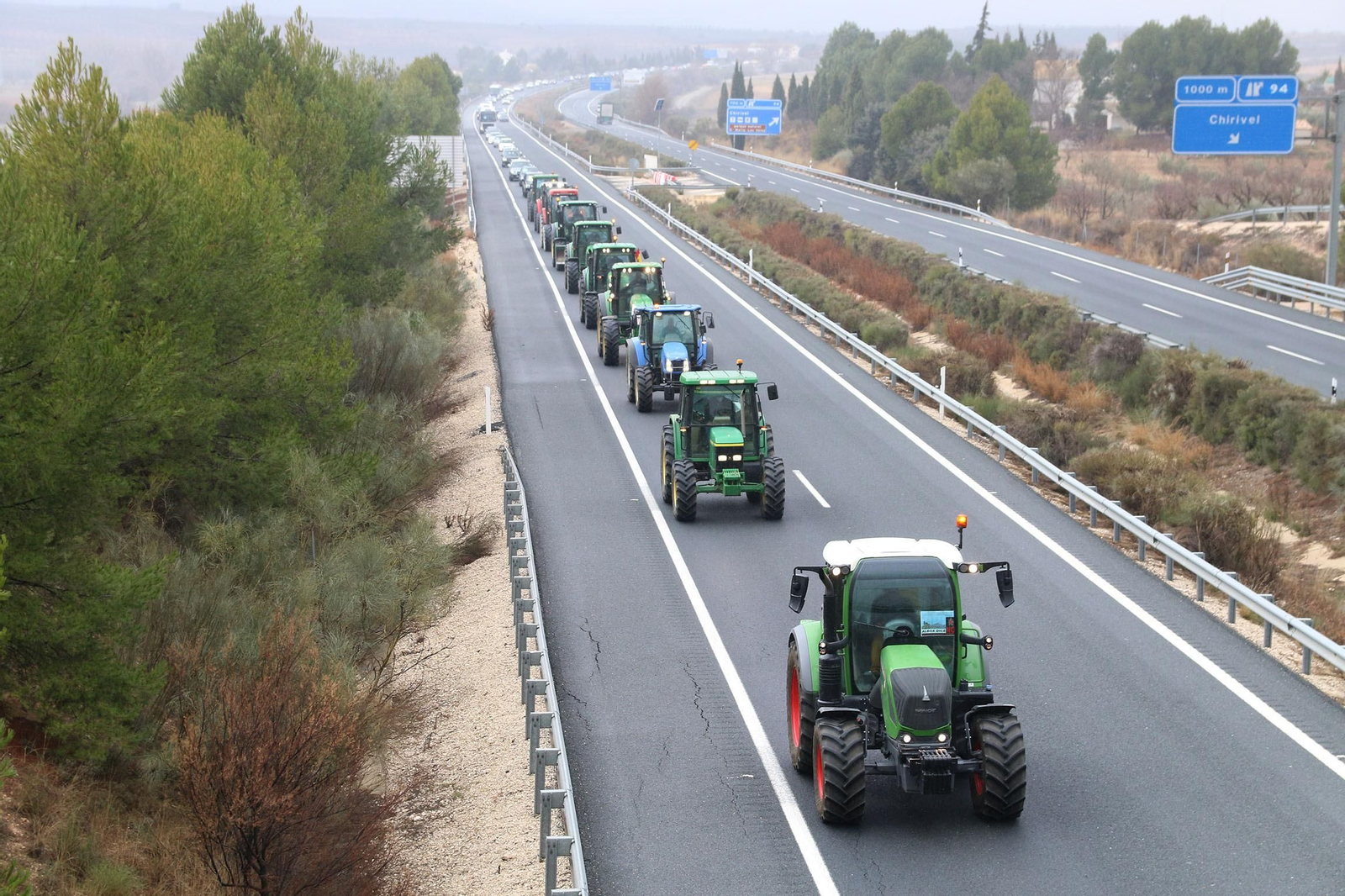 Fotogalería de la tractorada del Almanzora contra línea de 400 Kv que atraviesa las Estancias