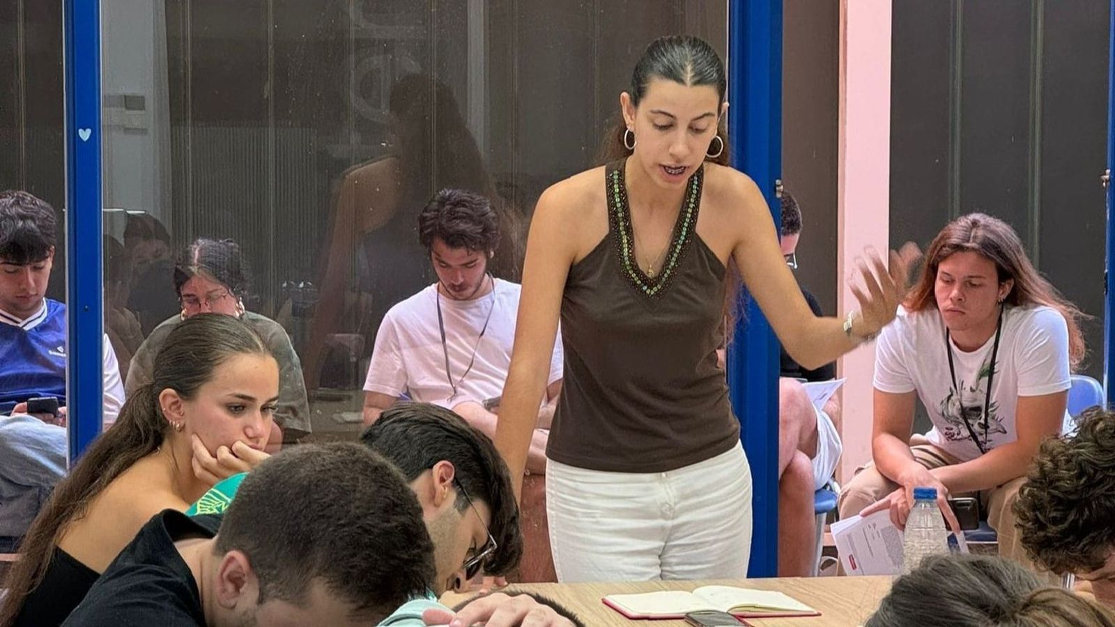 Miembro del club de debate de la UGR durante la prueba