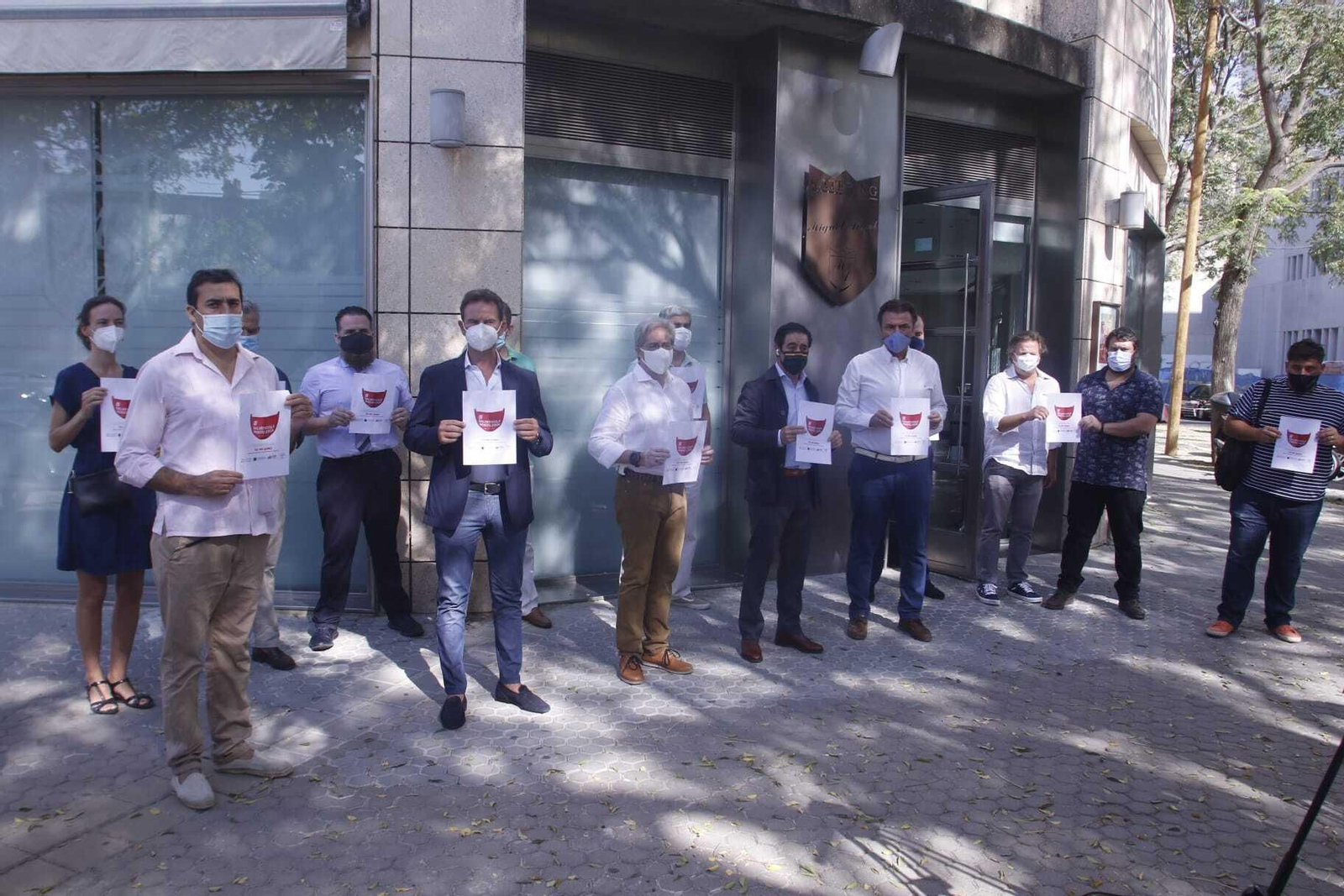 La protesta llevada a cabo este miércoles por la Asociación de Hostelería de Sevilla.