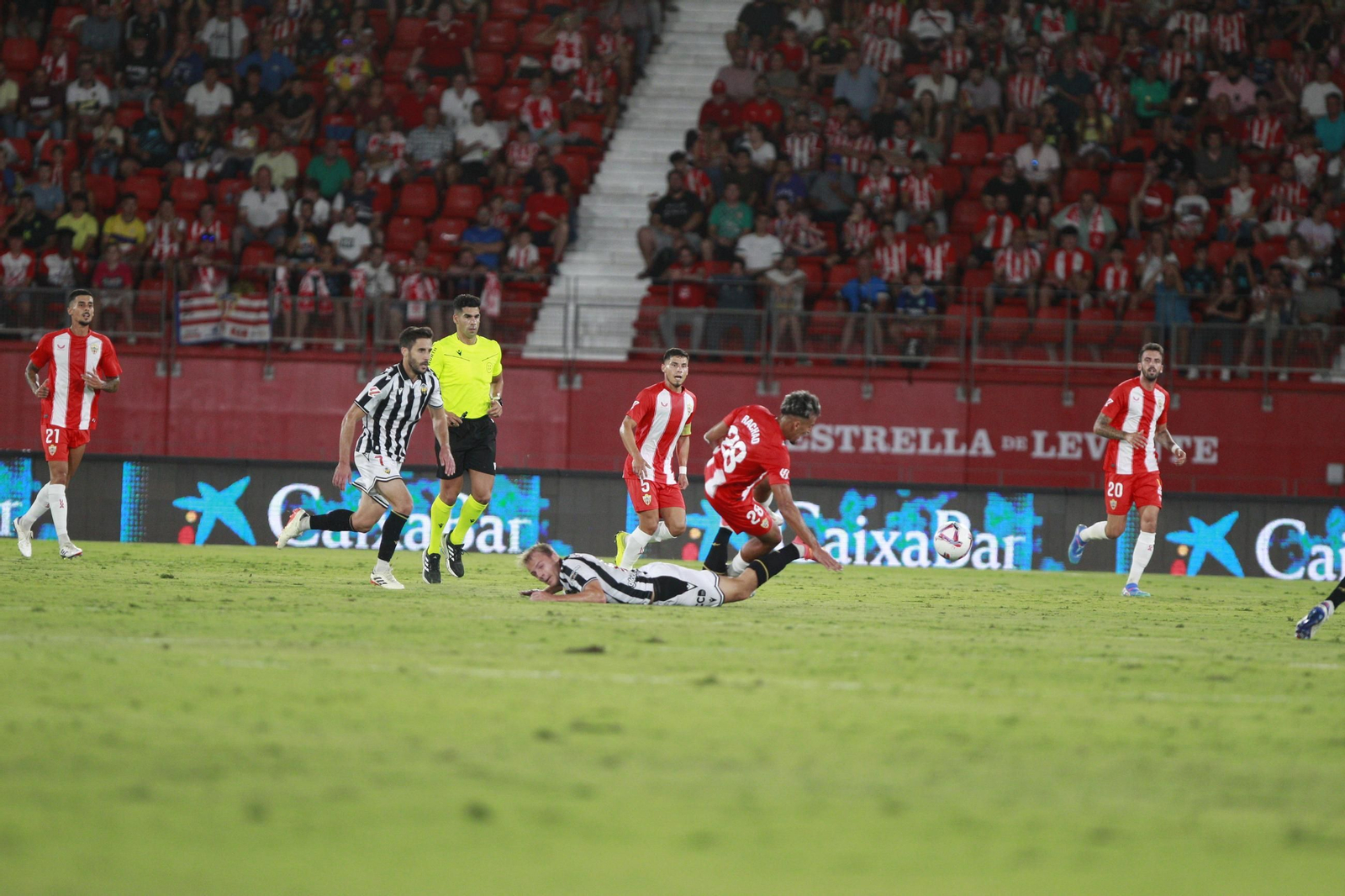 El partido U.D. Almería-C.D. Castellón en imágenes