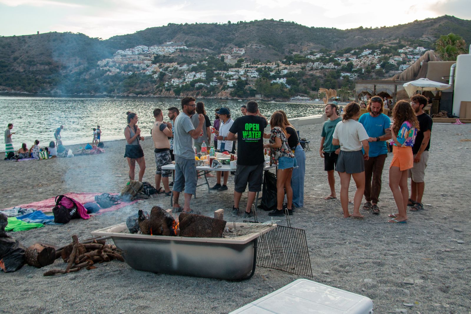 La Costa Tropical saborea la magia de la noche de San Juan, en imágenes