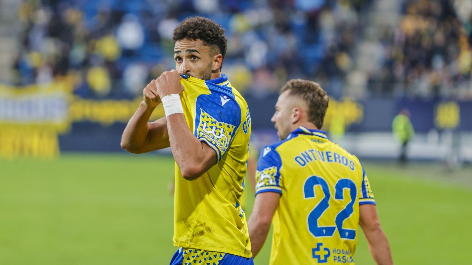 Búscate entre las fotos del partido de fútbol Cádiz CF - Albacete Balompié