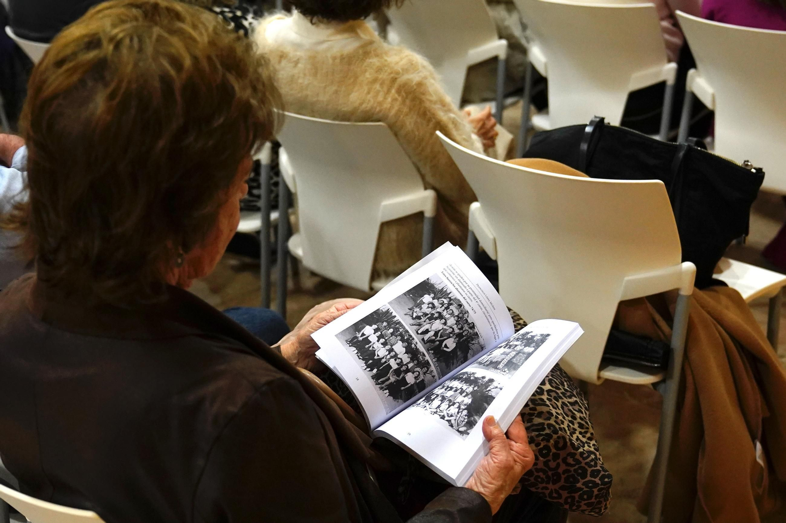Fotos de la presentacion del libro "Colegio Los Pinos" de Francisco Lòpez Muñoz